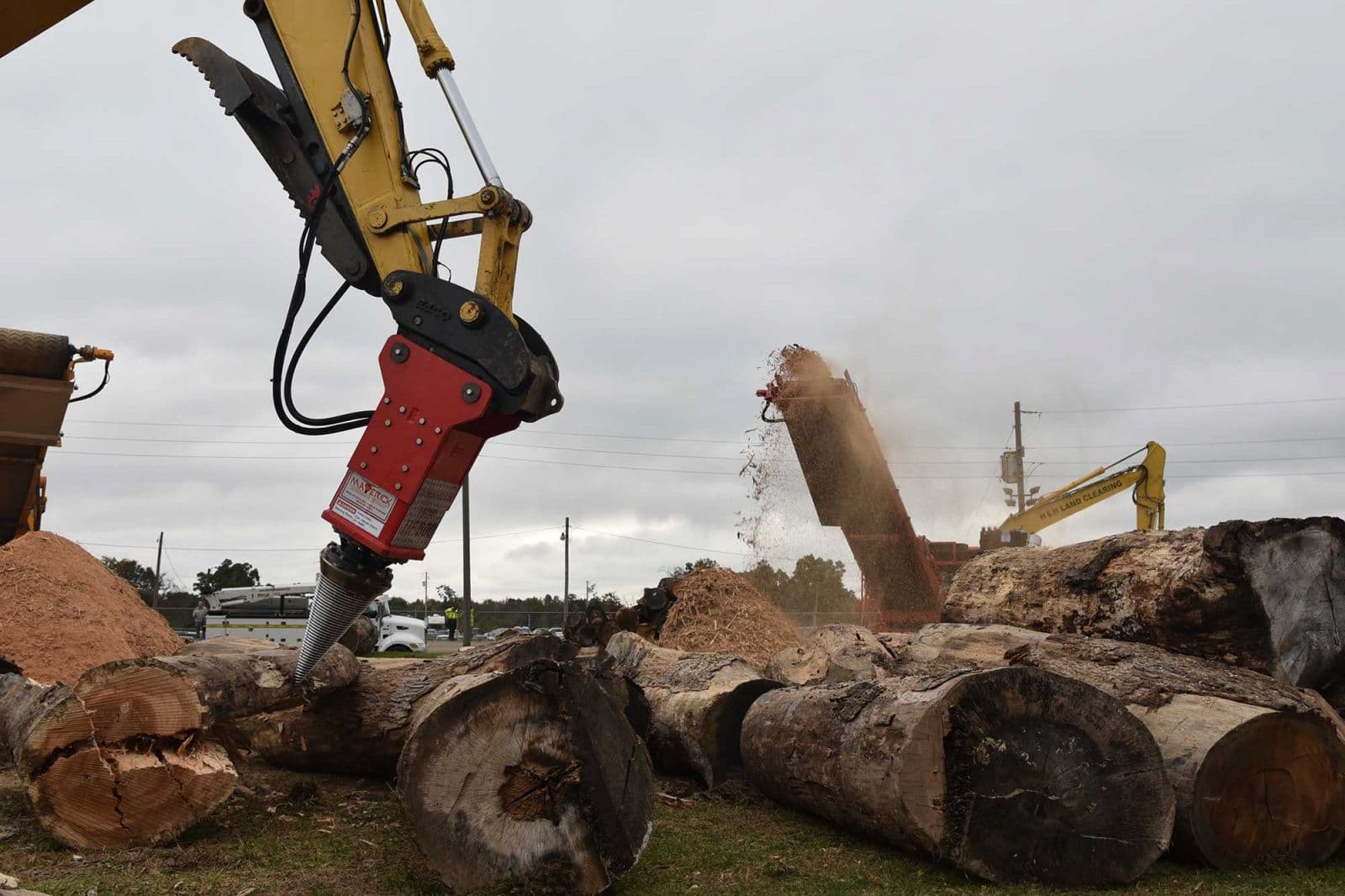 How Splitting Big Wood with a U.S. Pride Cone Splitter Saves Time and Money Before Chipping or Grinding
